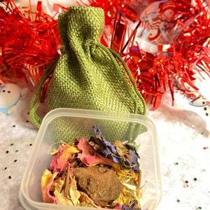 Herbal blend come to me blend mojo bag w charms love spell attraction money
